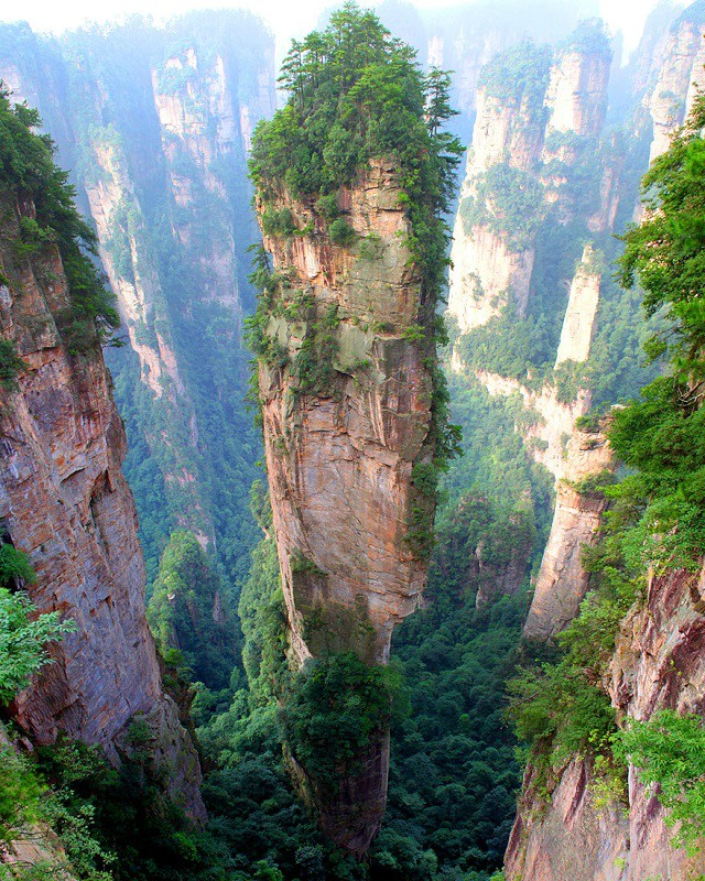 Núi Tianzi ở Trung Quốc